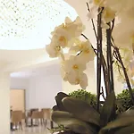 基普里亚努城酒店 2*