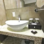 基普里亚努城酒店 酒店