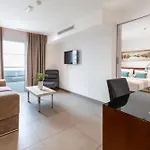 基普里亚努城酒店