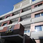 基普里亚努城酒店 2* 拉纳卡