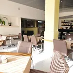 基普里亚努城酒店 2*