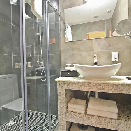 Otel Achilleos 2*