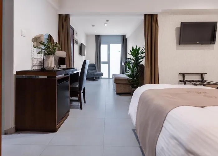 Achilleos 2* Larnaca