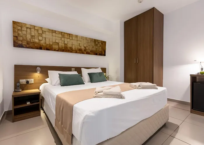 Achilleos 2* Larnaka